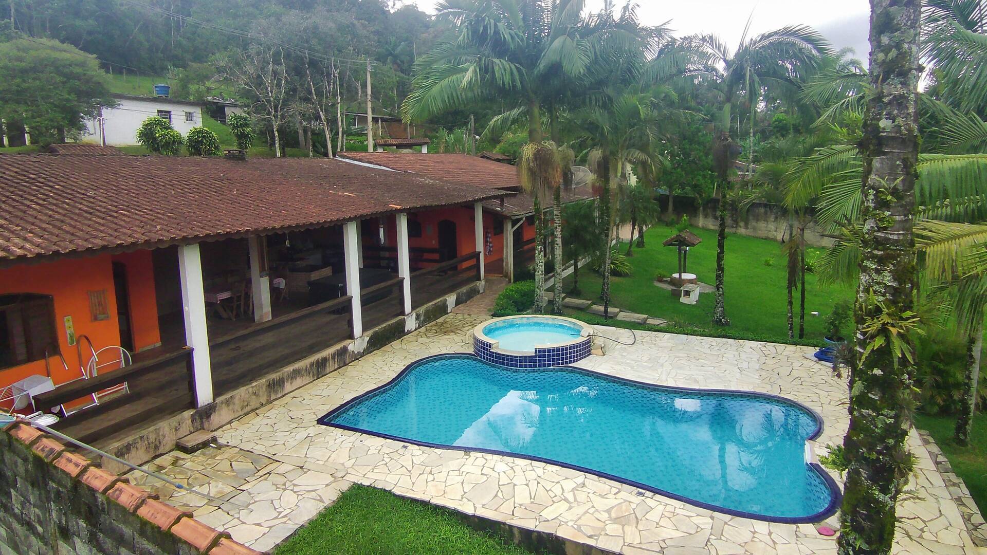 Chácara à Venda em Juquitiba SP com 1.800 m2, piscina, bela - 88